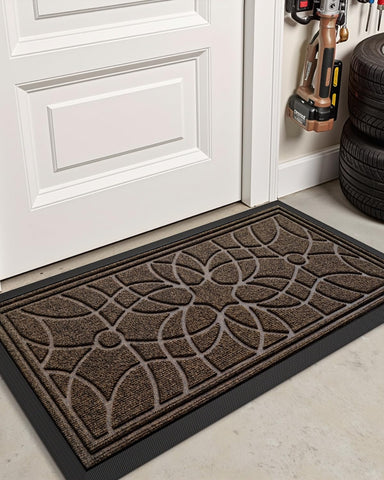 DEXI entryway mat suited for patio use and garage entrances