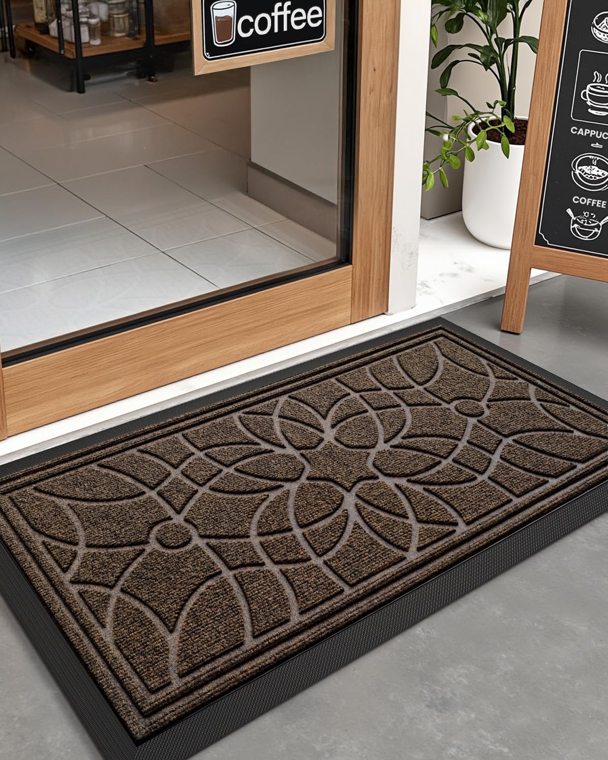DEXI durable doormat ready for year-round outdoor use