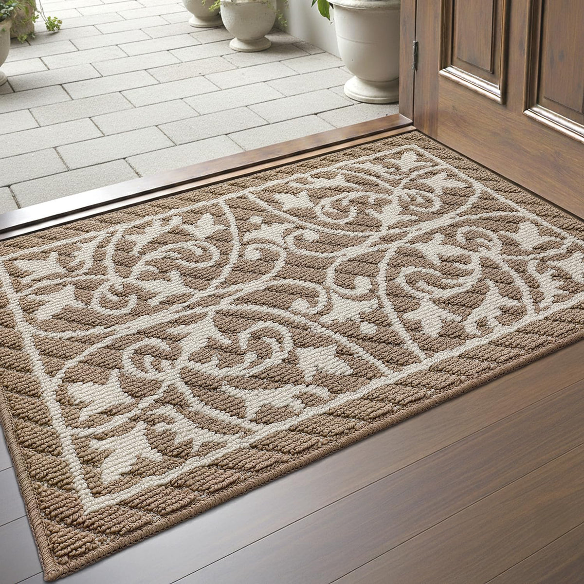 DEXI front door mat in brown with a low-profile design, ideal for seamless door operation
