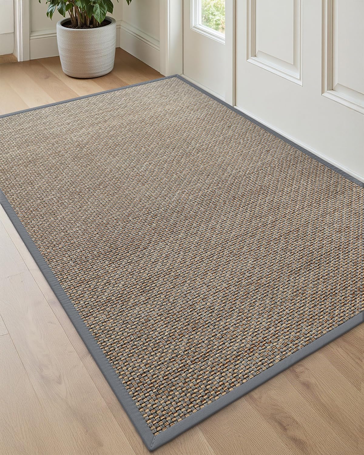 DEXI Ultra-Thin Entryway Doormat in grey traps moisture and dirt at the door
