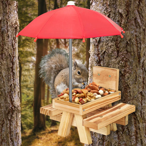 DFANG squirrel feeder includes corn cob holder for easy feeding