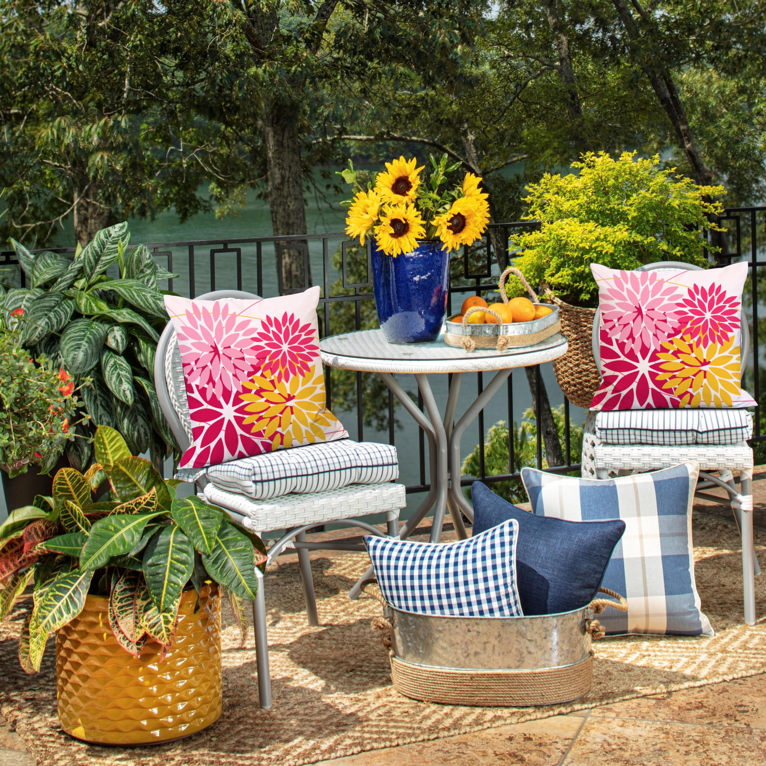 DFXSZ two-pillow set arranged on garden sofa for summer refresh