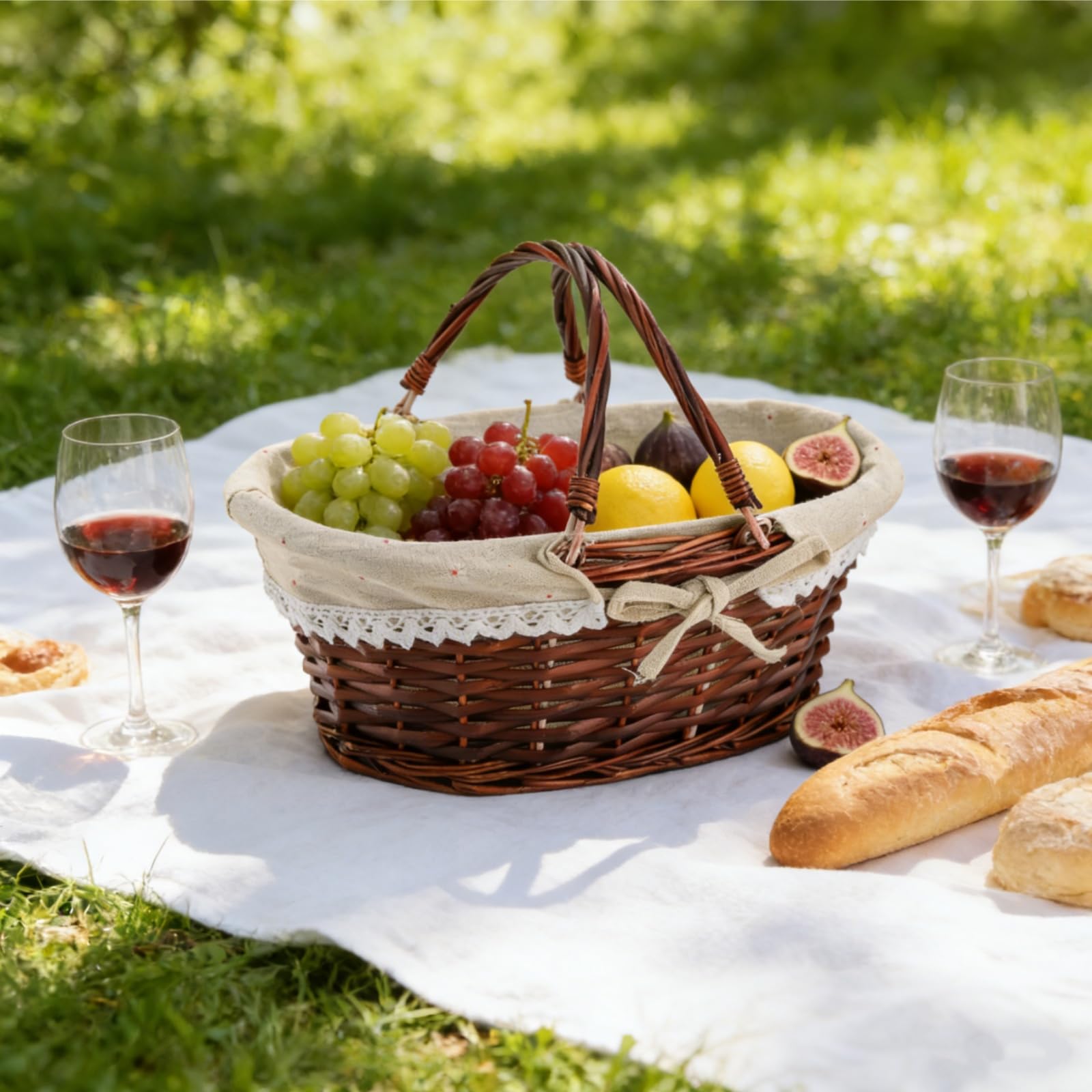 Dicunoy wicker basket shows removable linen cloth for easy cleaning.