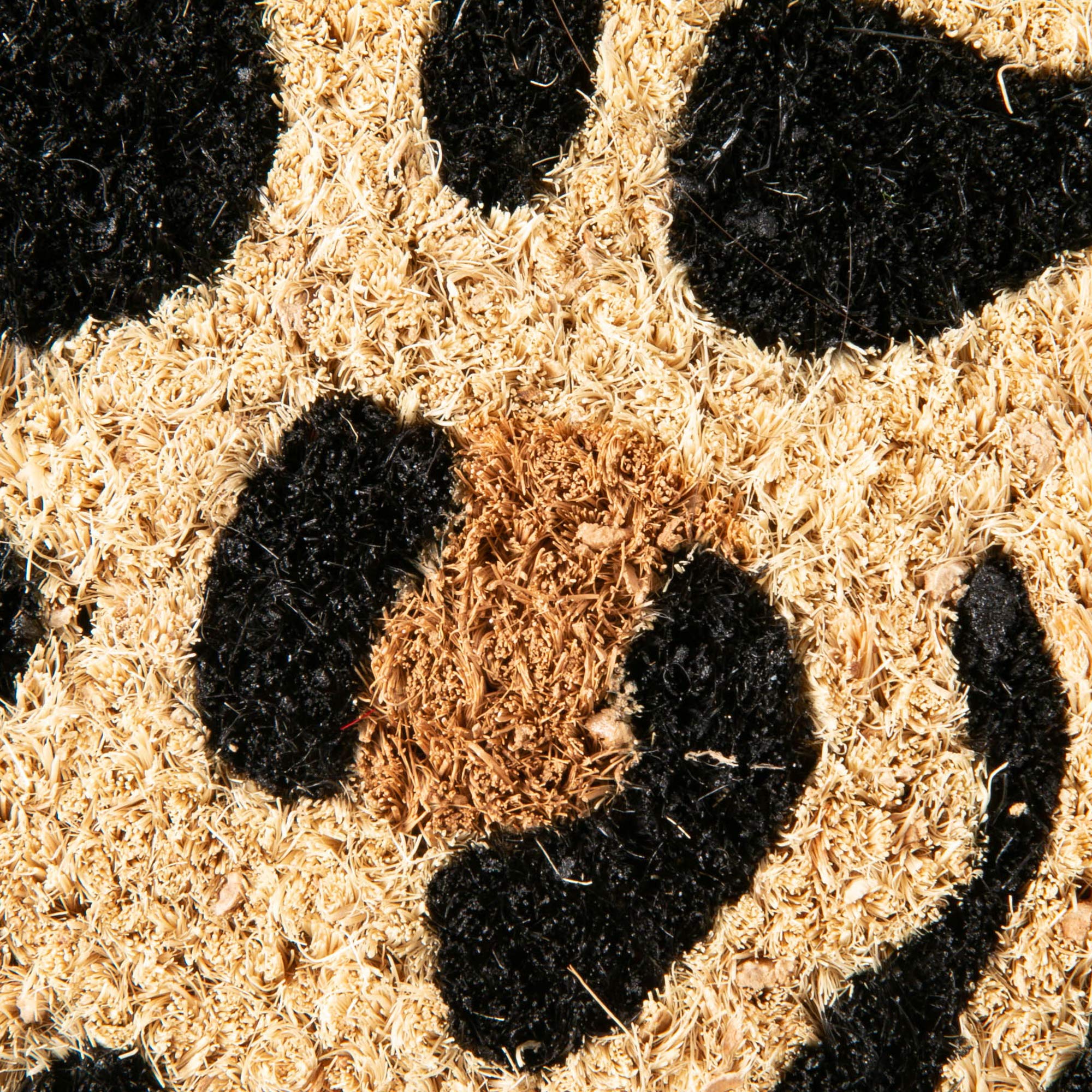 DII Leopard Spots pattern on doormat adds vibrant curb appeal.