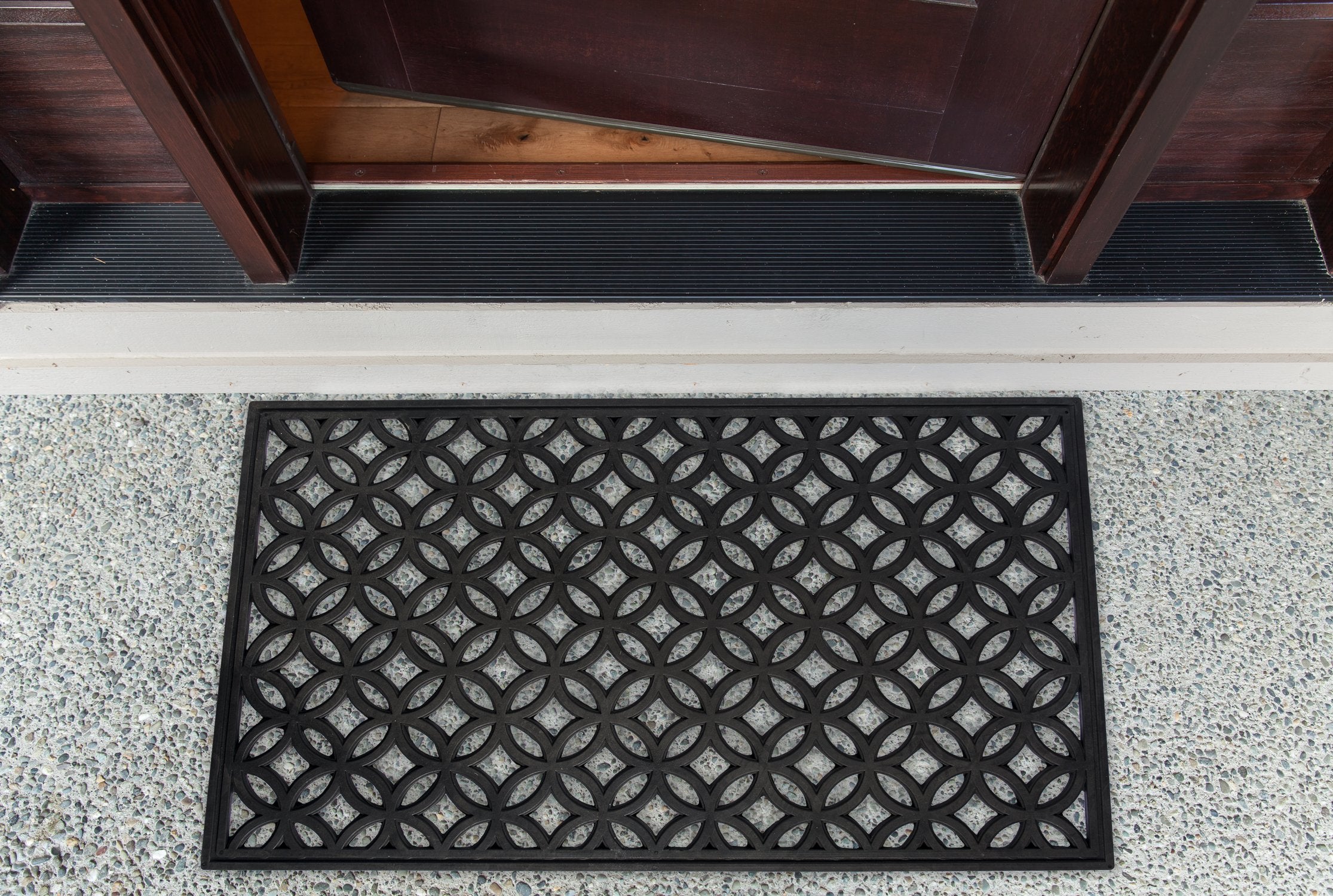 DII rubber doormat back porch seal, resistant to weather and daily traffic