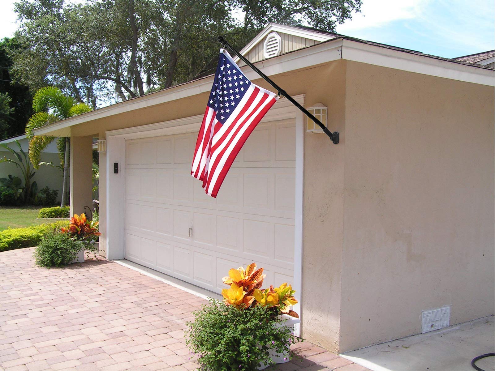 DIIG flag pole mounted on wall or roof for display