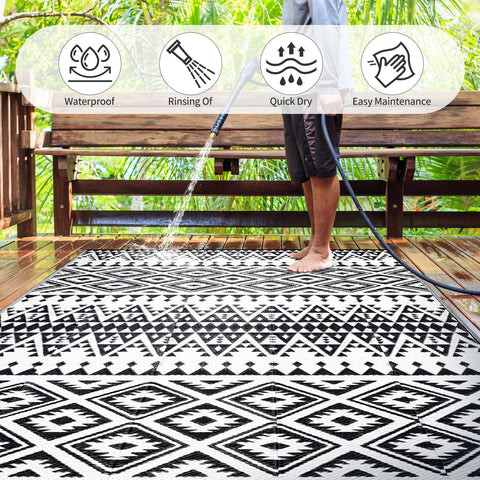DiiKoo waterproof durable mat ideal for camping and picnics