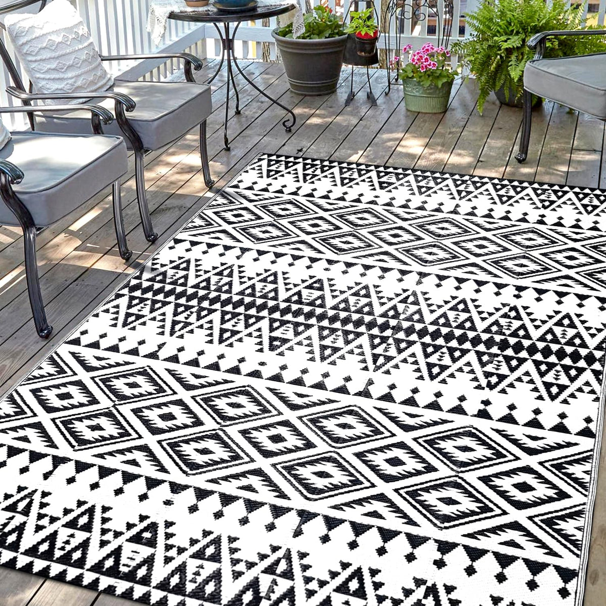 DiiKoo waterproof outdoor rug with bohemia reversible pattern for patios and decks