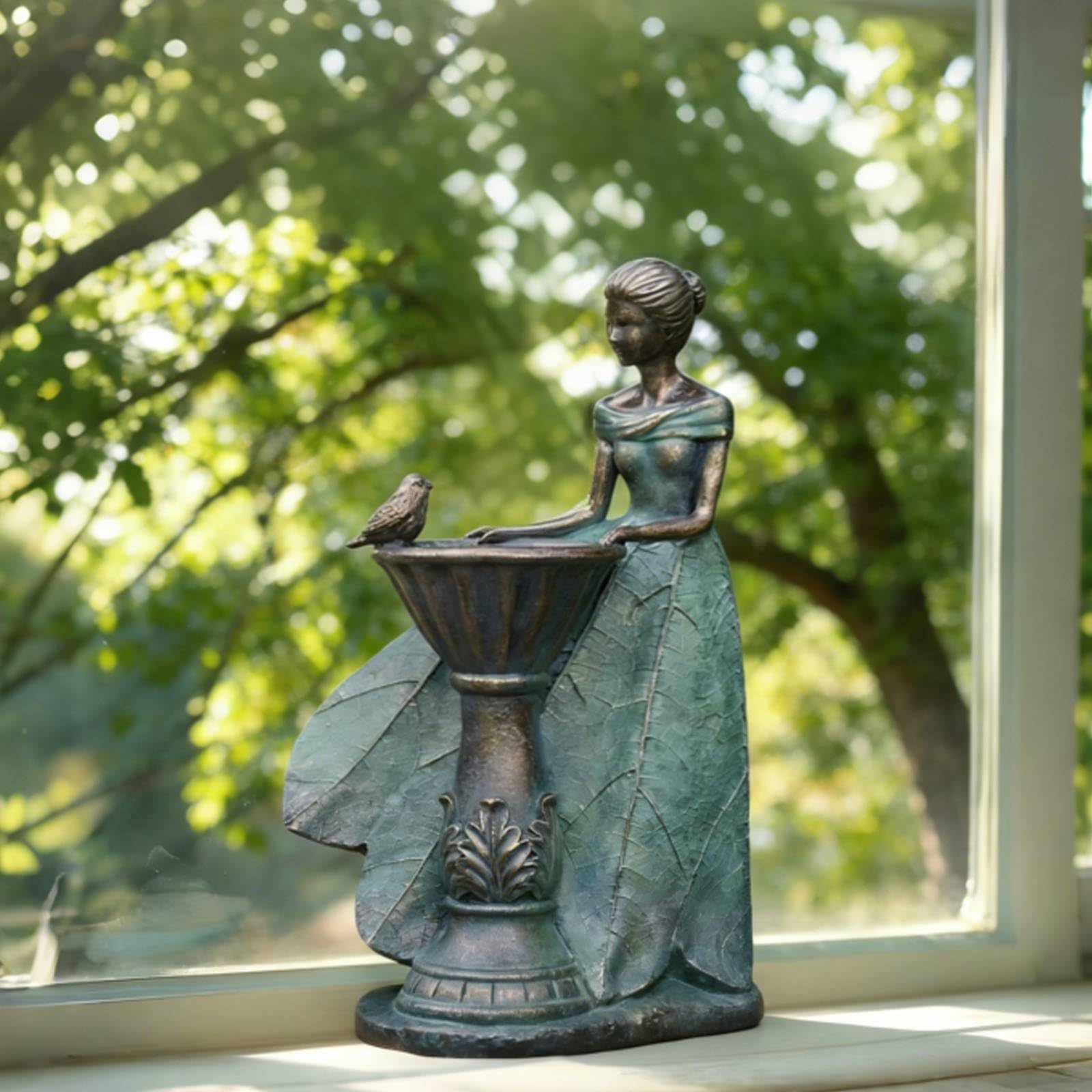 DiliComing birdbath platform attracts birds for bathing and sipping