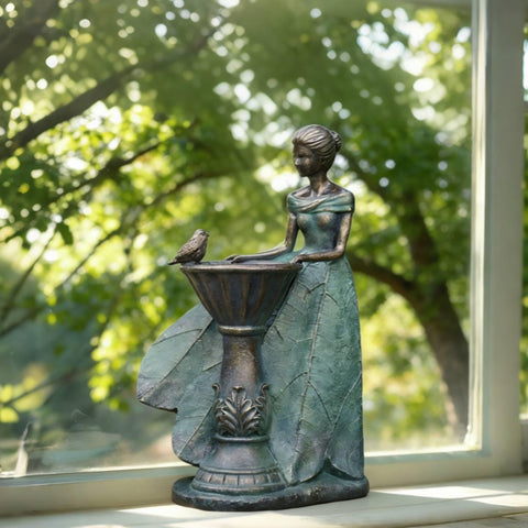 DiliComing birdbath platform attracts birds for bathing and sipping