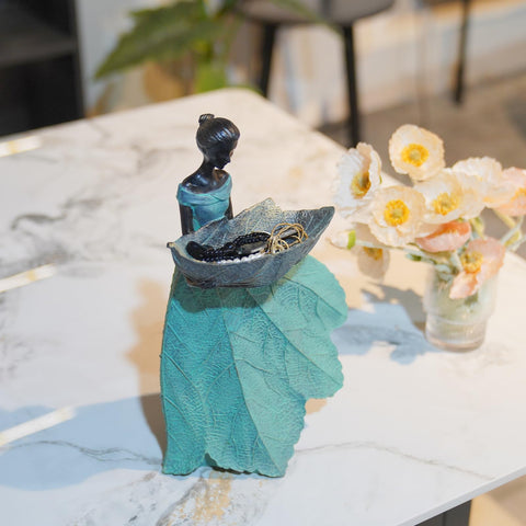 DiliComing gift for her brings fairy charm to homes and outdoor spaces.