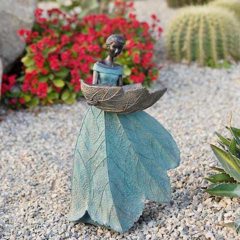 DiliComing resin fairy bird feeder showcases craftsmanship with a lightweight, durable design.