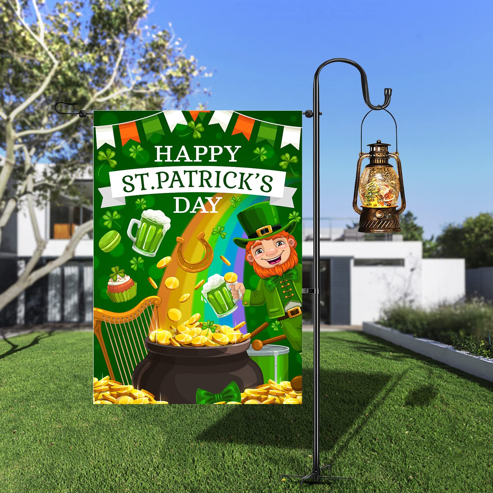 DimiGlobal St Patrick's Day decor flag enhances porch, patio, or yard ambiance.