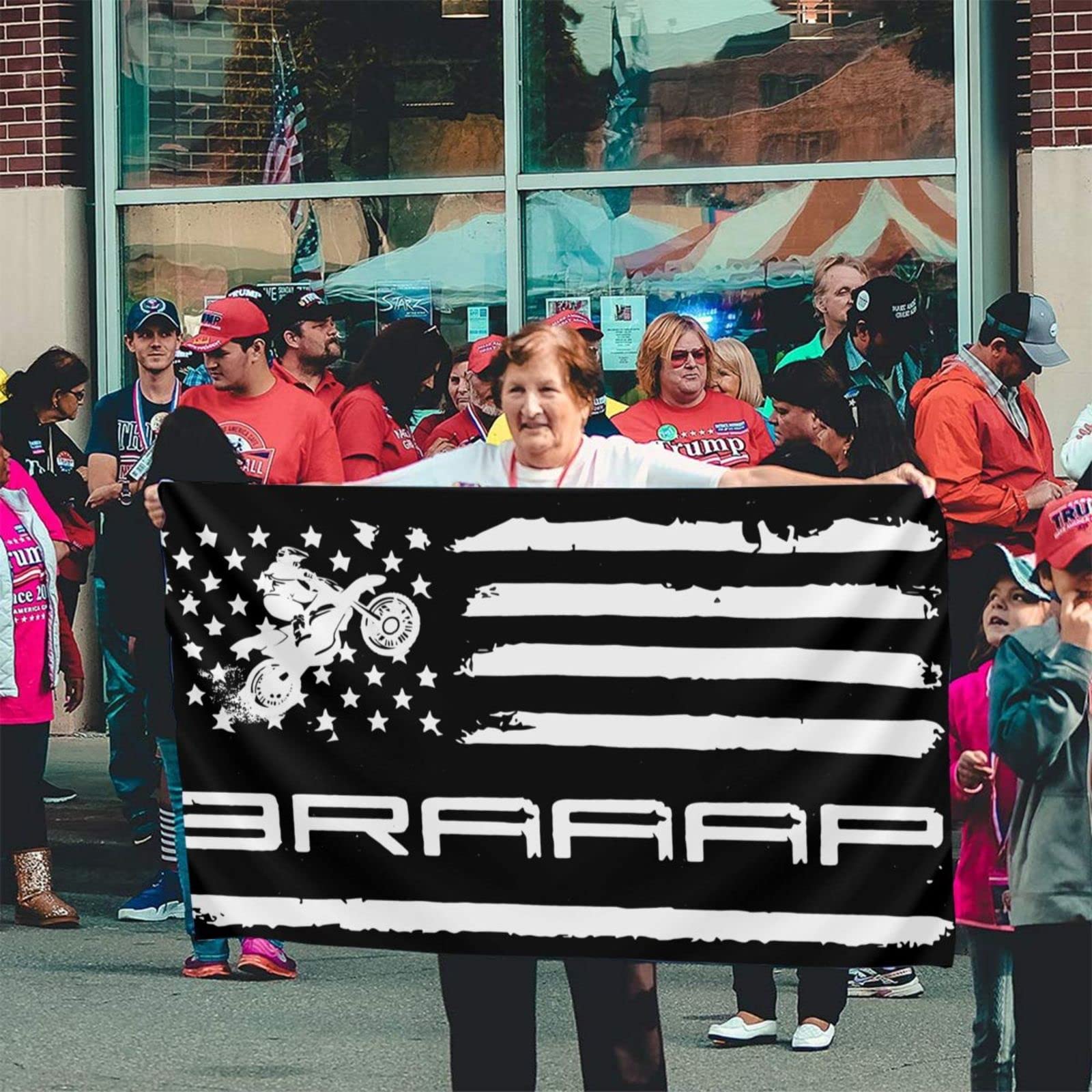 Dingtaifeng Braaap flag brightening lawn for celebrations