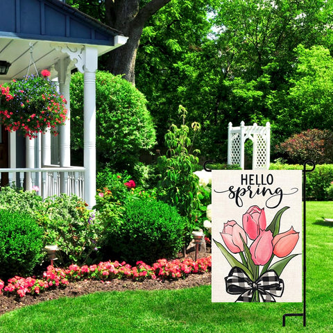 DIYDEC weather-resistant polyester flag stands up to sun and wind outdoors.