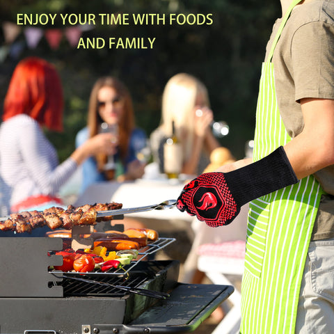 DKHDBD interchangeable-use red glove suitable for multiple kitchen tasks.