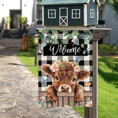 DLZDN Highland Cow flag lawn view offers cheerful, colorful accent for gardens