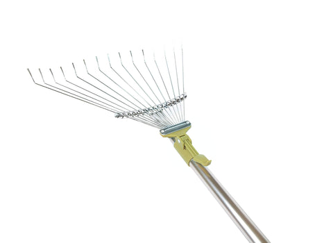 DOCAZOO roof valleys cleaning demonstrates narrow-area accessibility.