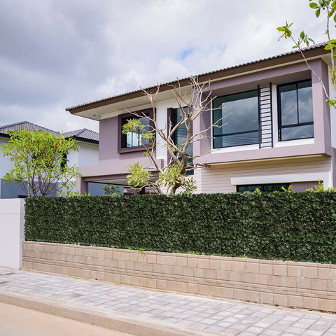 DOEWORKS outdoor backdrop with ivy fence enhances patio ambiance and garden décor.