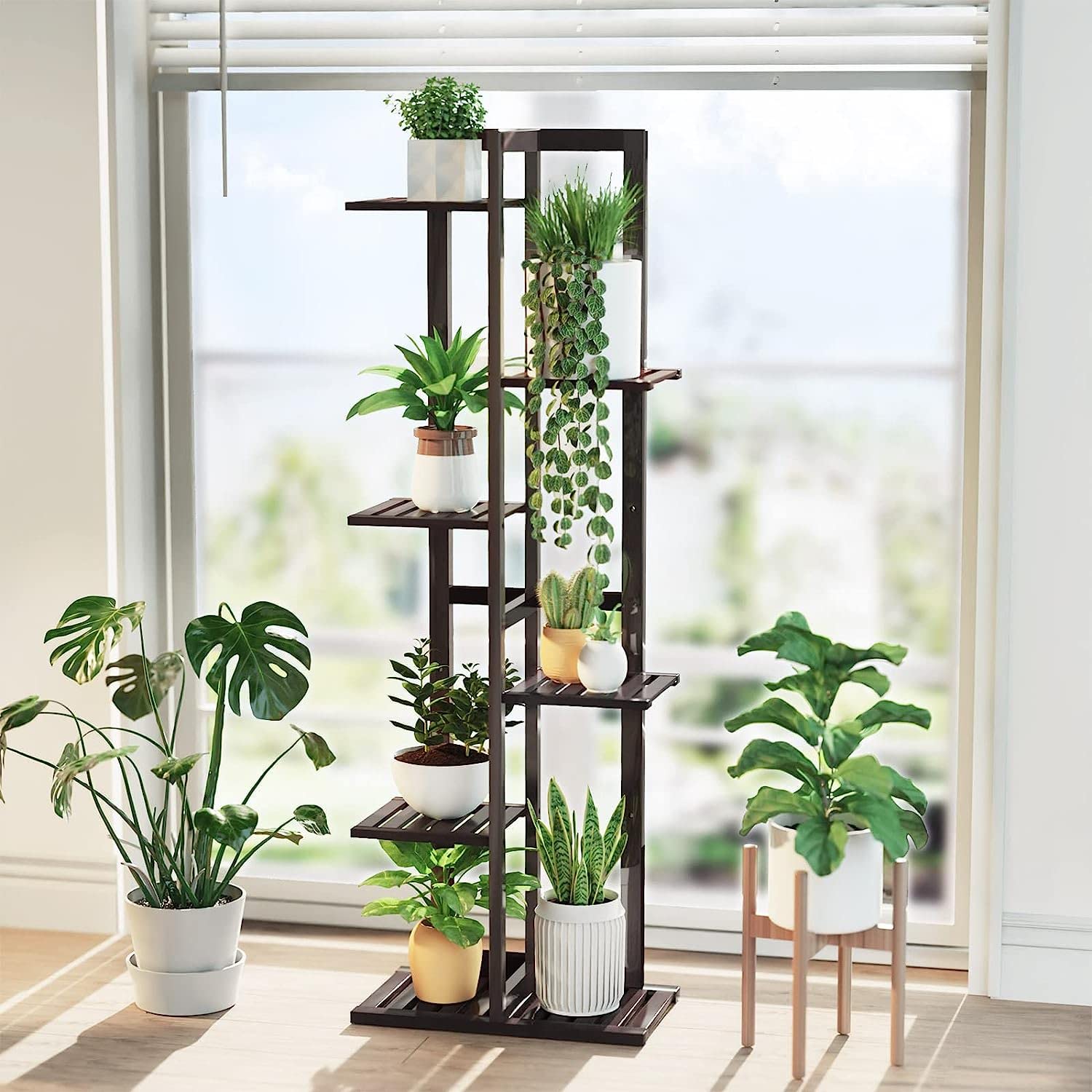 DolceLuna easy-assembly kit with included tools for quick setup.