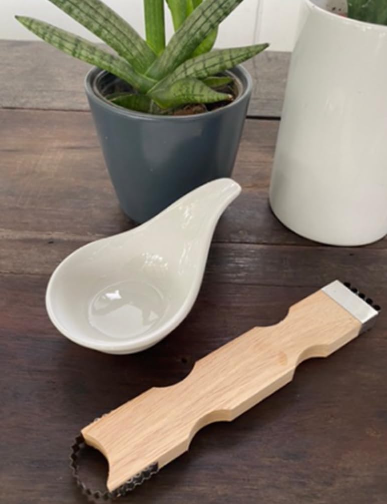 Dolphin Shop coconut grater size 7.5 inch for compact storage