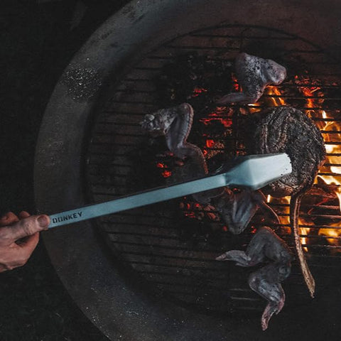 Donkey Long Tong locking slider keeps tongs closed for storage.