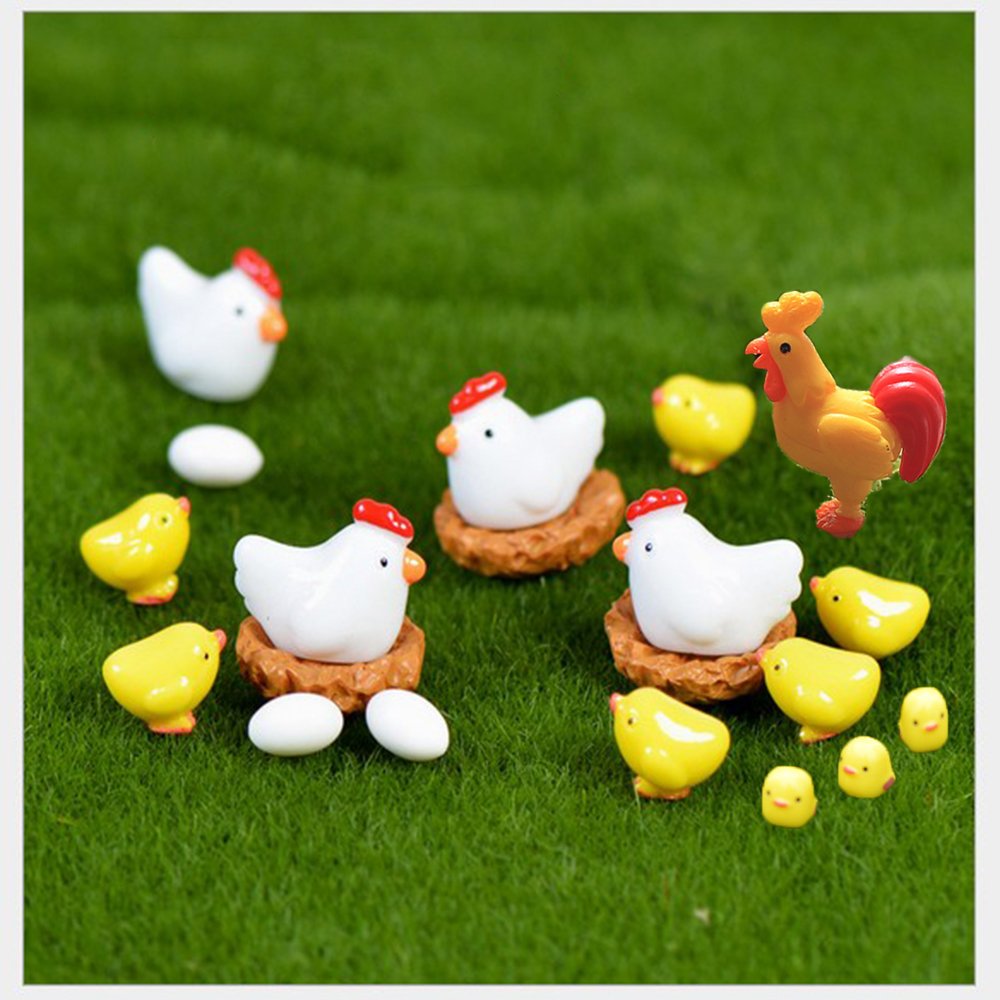 DoTebpa yellow cock figurine adds color to small garden scenes