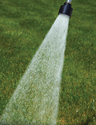 Dramm 400PL lightweight plastic body reduces hand fatigue during watering