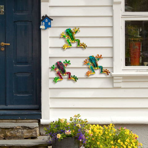 DreamSkip yard art set can decorate fences, patios, and gardens.
