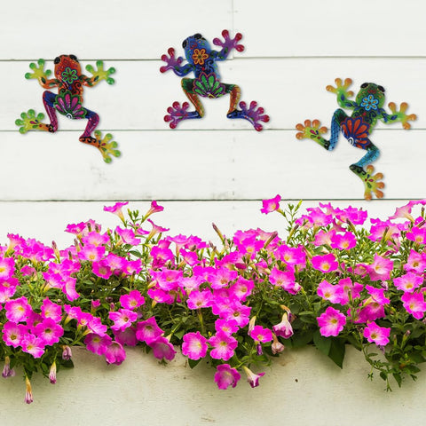 Dreamskip gift-ready packaging makes a thoughtful outdoor decor present.