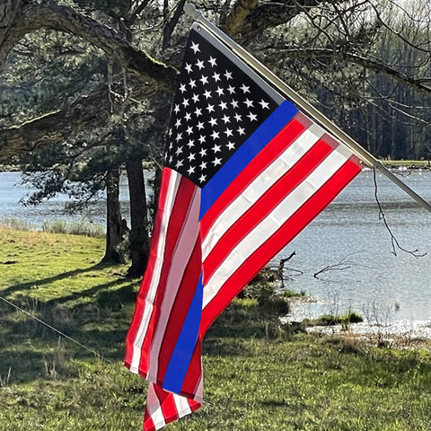 Ducuh 3x5 flag enhances porch or yard decor.