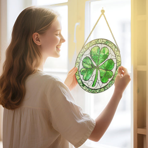 DUJITODOH shamrock window decor with chain offers easy hanging and versatile styling