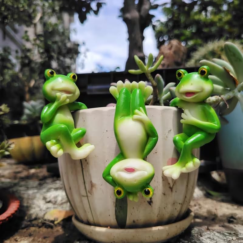 dukiwu climbing frog trio statues add outdoor charm to garden edges