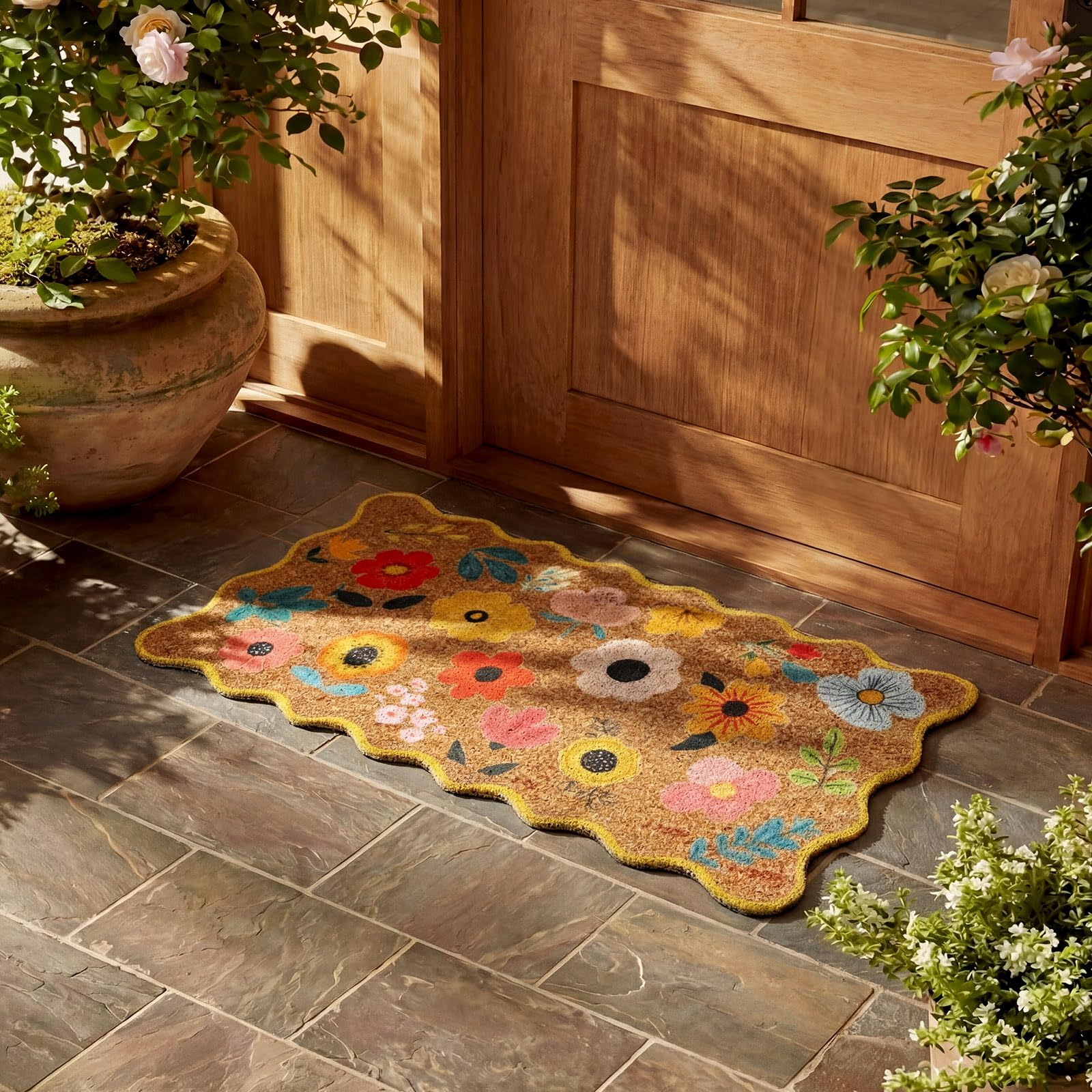 Dunzy front-door decor that’s easy to clean and refresh.