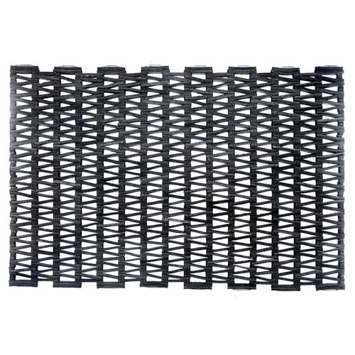 Durite tire-link close-up showing recycled material and rugged durability.