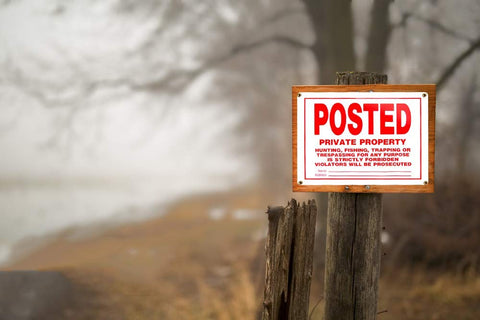 Dxyizus Signs rust-free aluminum sign designed for durability and weather resistance.