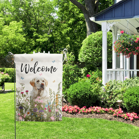 DZGlobal Lab flag easy hanging enables quick seasonal updates.