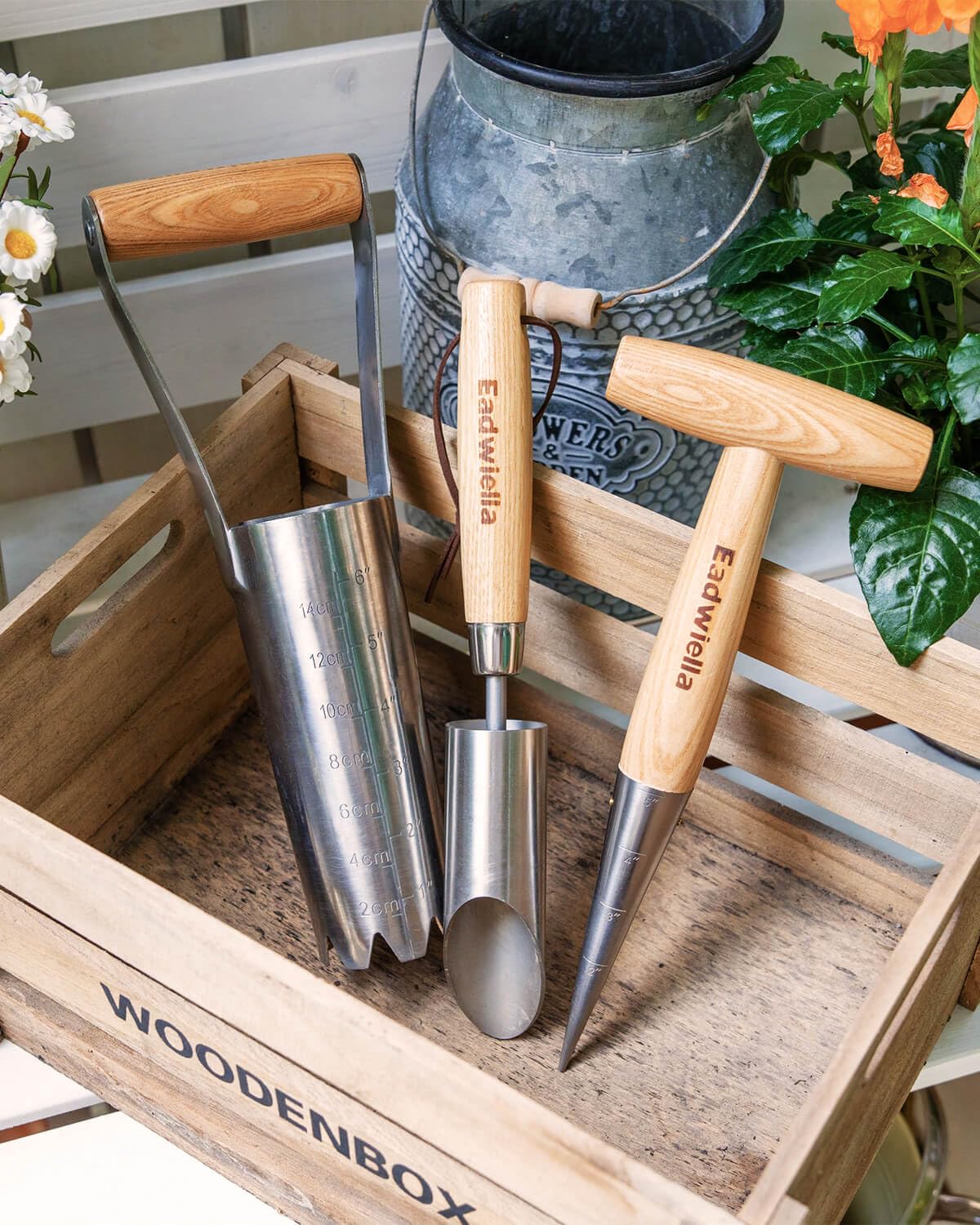 Eadwiella dibber gift-ready design for gardeners