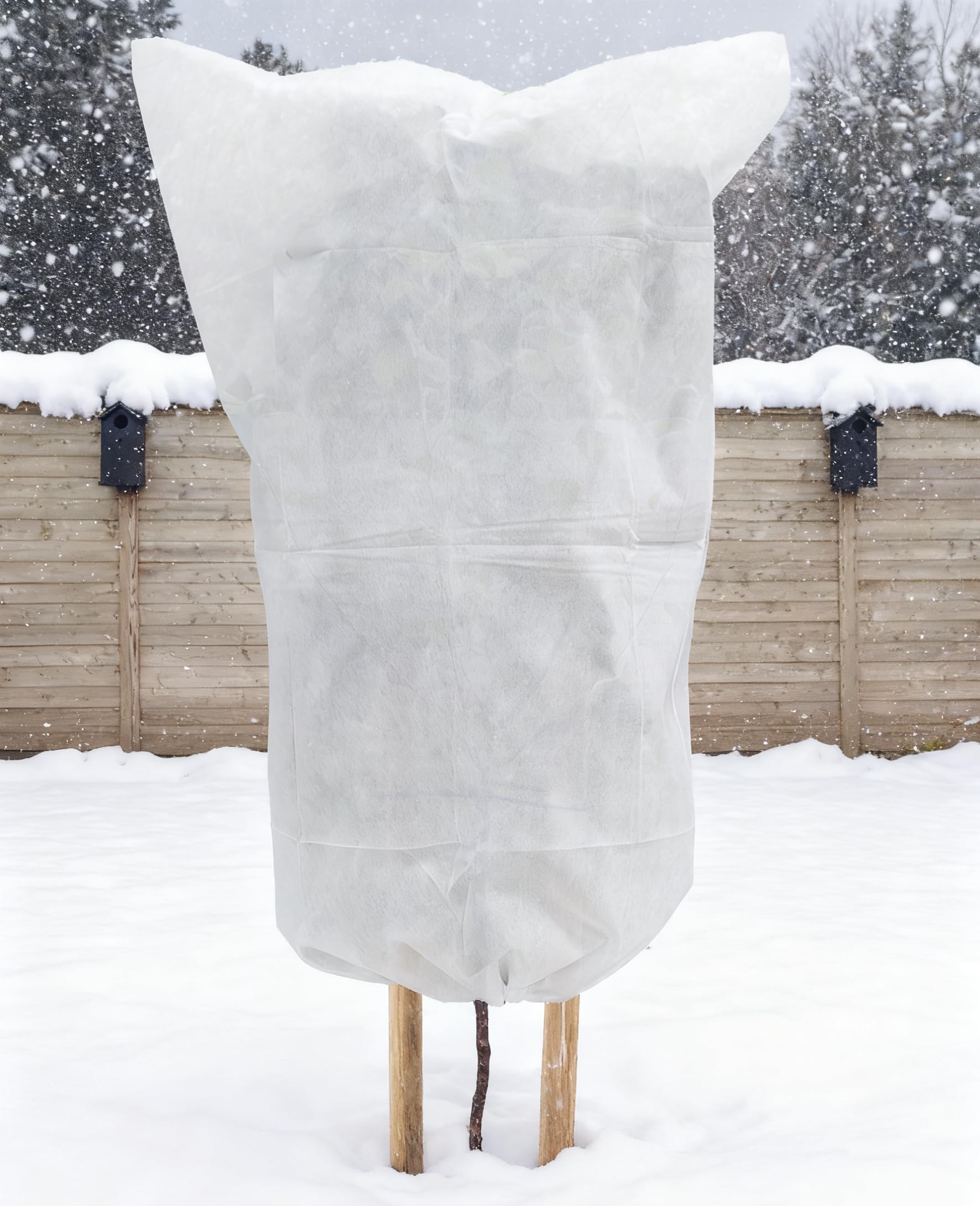 EAONE covers deter birds and rabbits during winter gardening.