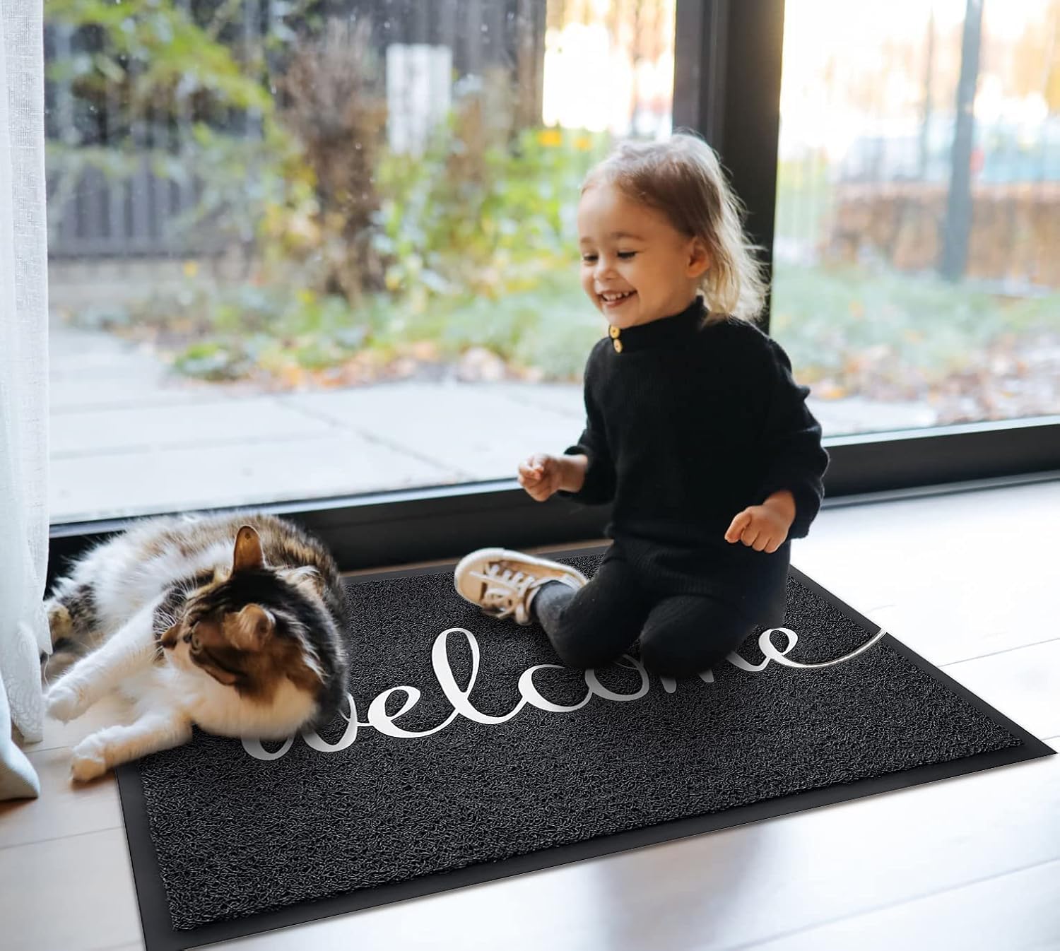 EARTHALL easy-clean mat withstands washes, shaking, or hose-downs