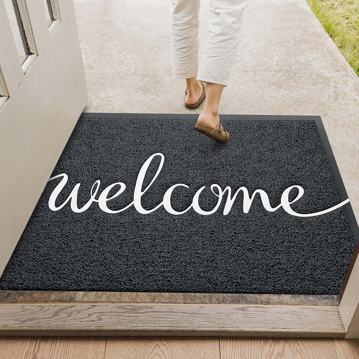EARTHALL versatile mat suits front porch, patios, garages, laundry rooms, or kitchens.