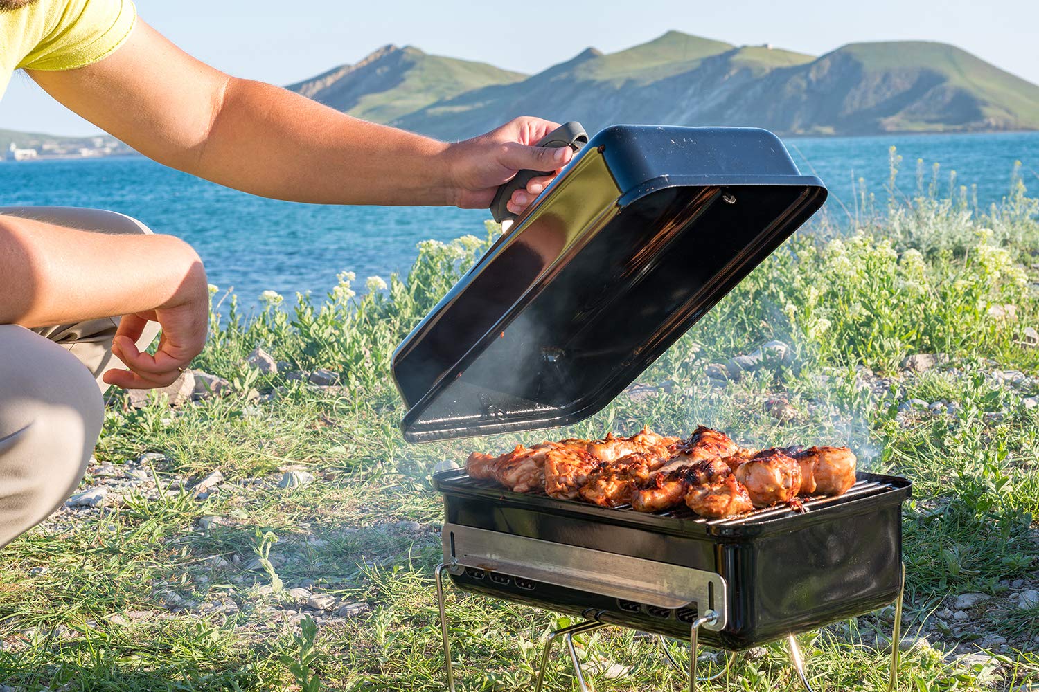 Compatible with Weber Go-Anywhere charcoal and gas grills.