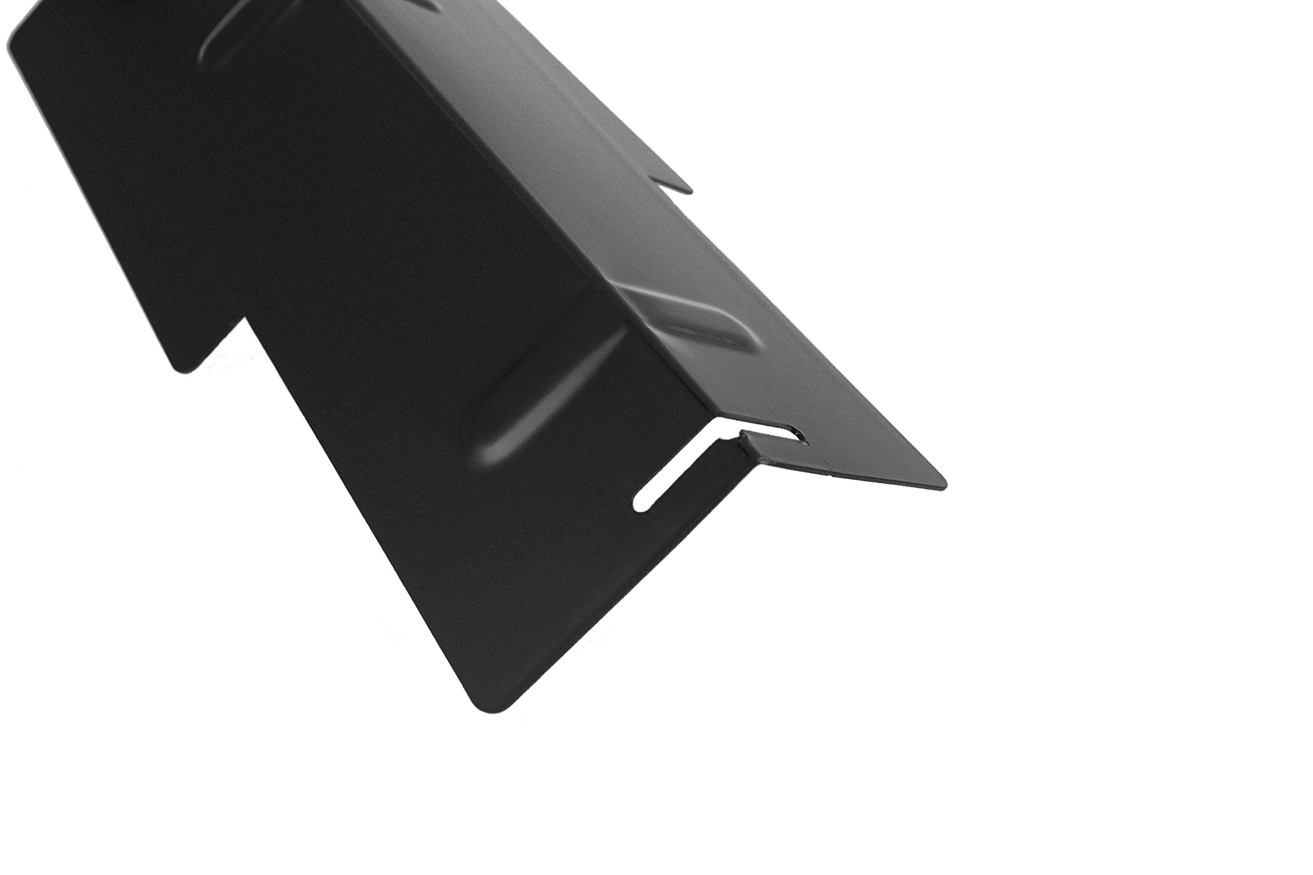 EasiBBQ flame-tamer guard reduces flare-ups for steadier grilling.