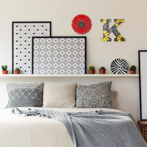 EASICUTI lightweight yet sturdy metal wall decor.