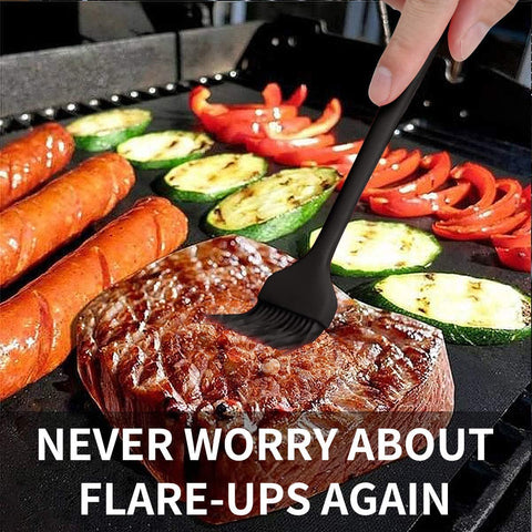 EastKing grilling action demonstrates efficient meat handling and control.