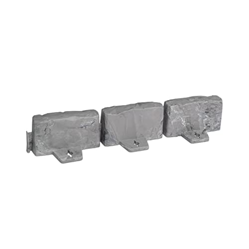 EasyFlex anchoring spikes securing edging for a stable border