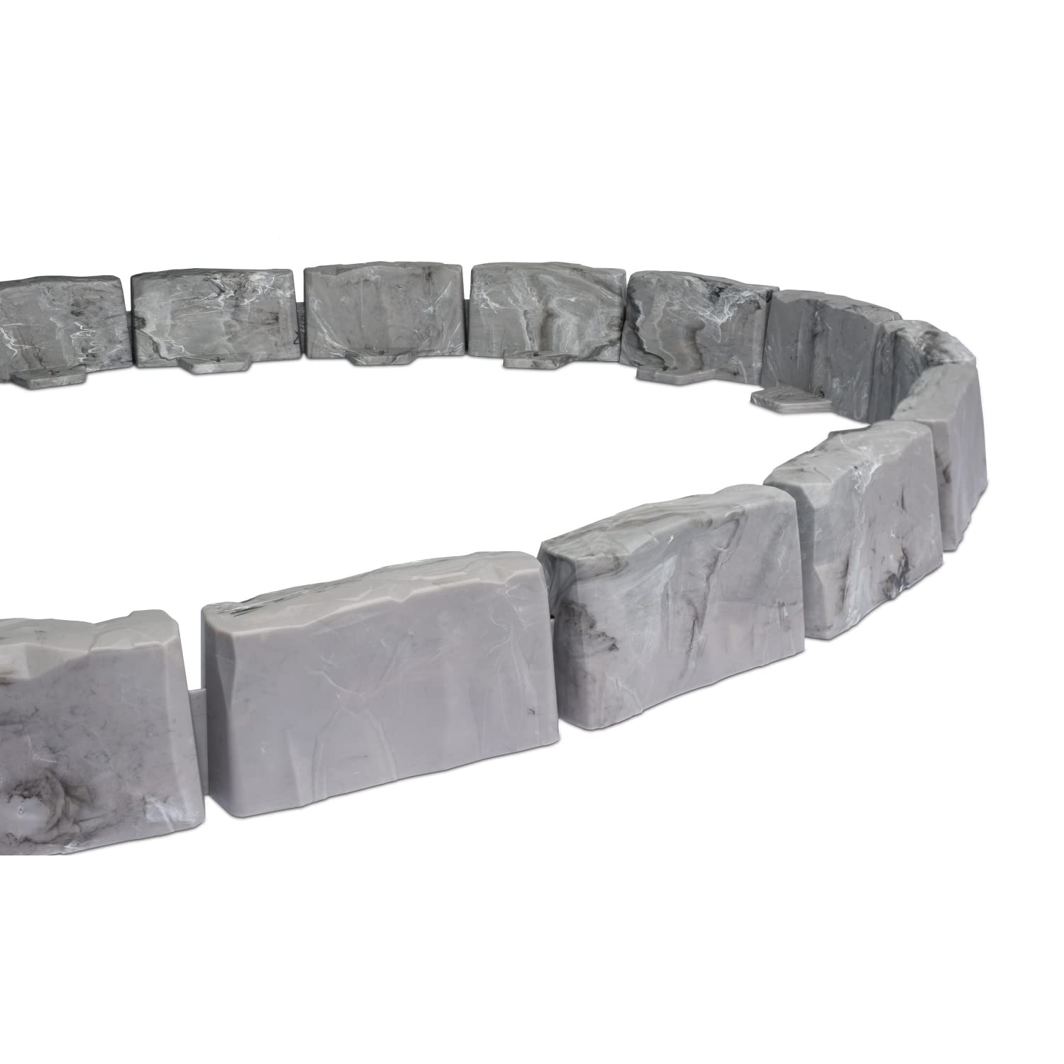EasyFlex built-in retaining section holds back mulch and soil