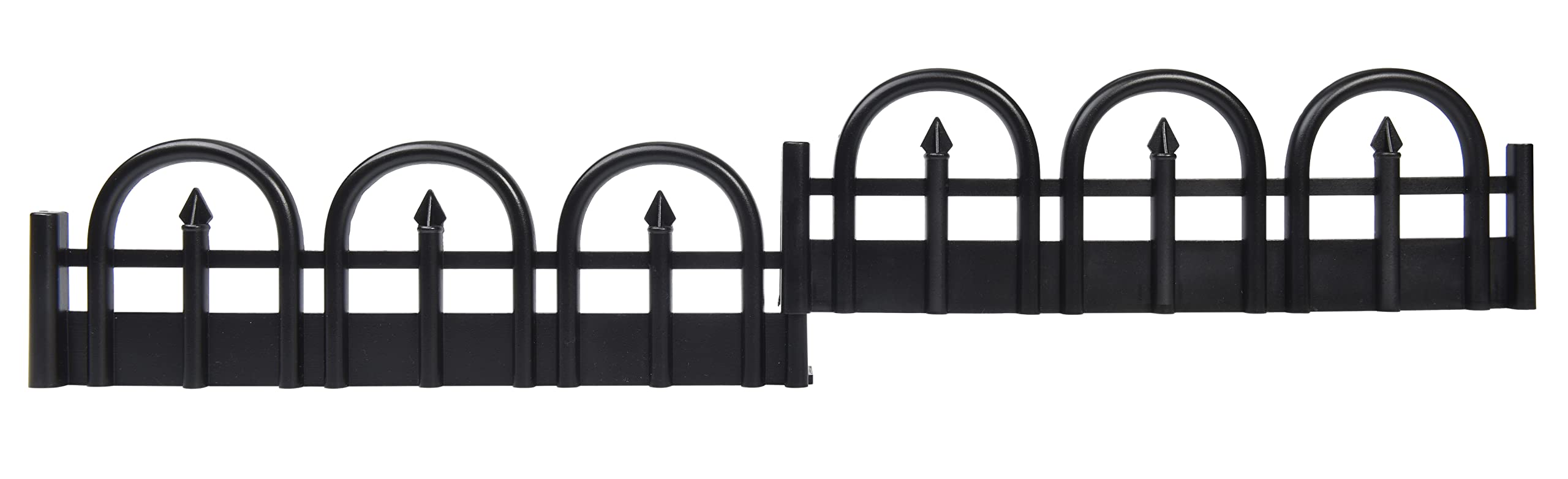 Curved border installation with EasyFlex enables rapid decorative garden lines