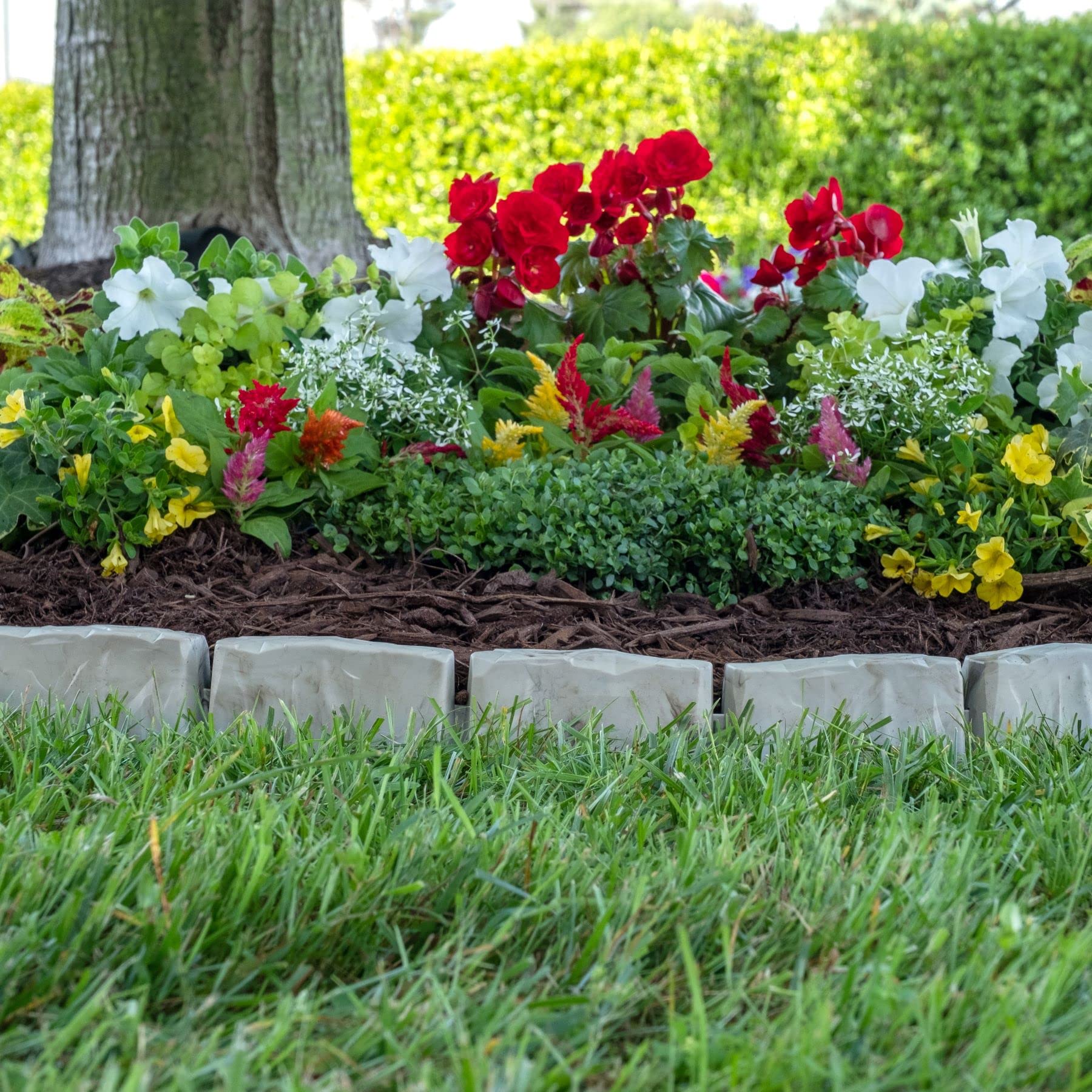EasyFlex curved edging fitting garden curves and tree rings.