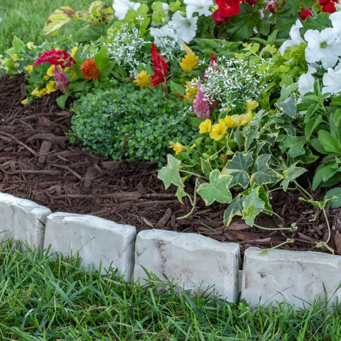 EasyFlex durable edging resisting seasonal movement for low-maintenance borders.